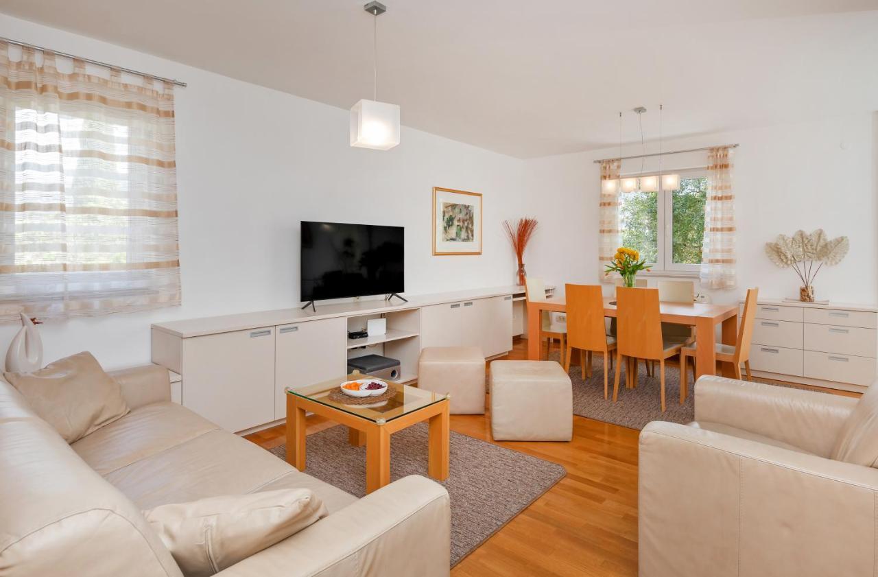 Comfortable Apartment Laura Lapad With Garage Dubrovnik Exterior foto