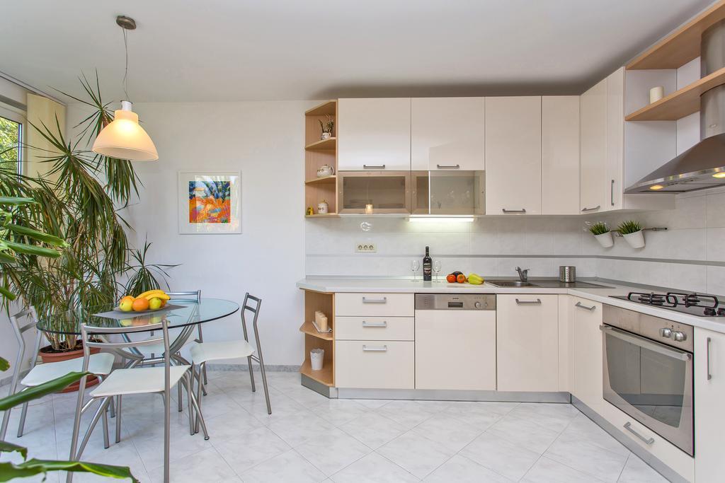 Comfortable Apartment Laura Lapad With Garage Dubrovnik Exterior foto